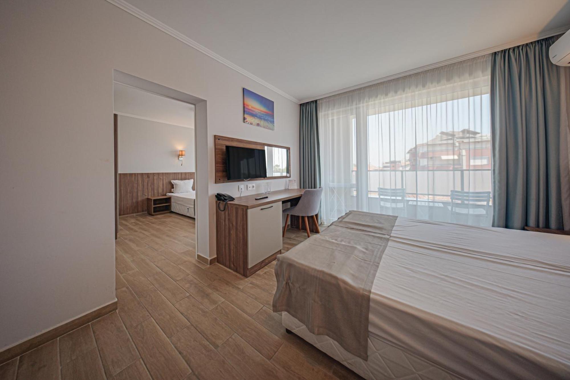 Cinema Hotel 프리모르스코 외부 사진